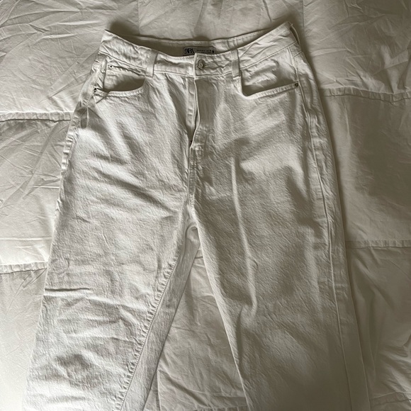 White Zara high-rise mom jeans - Picture 3 of 5
